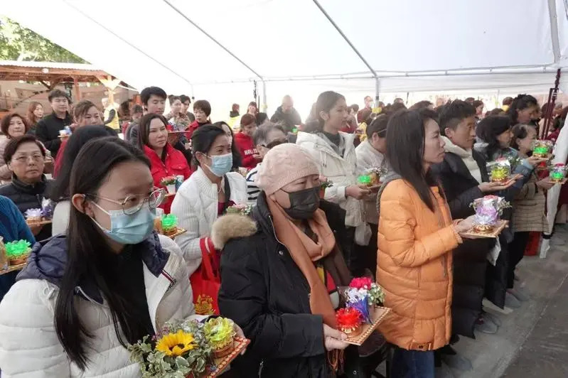世界佛教总部、圣迹寺 为新年祈福-图片2