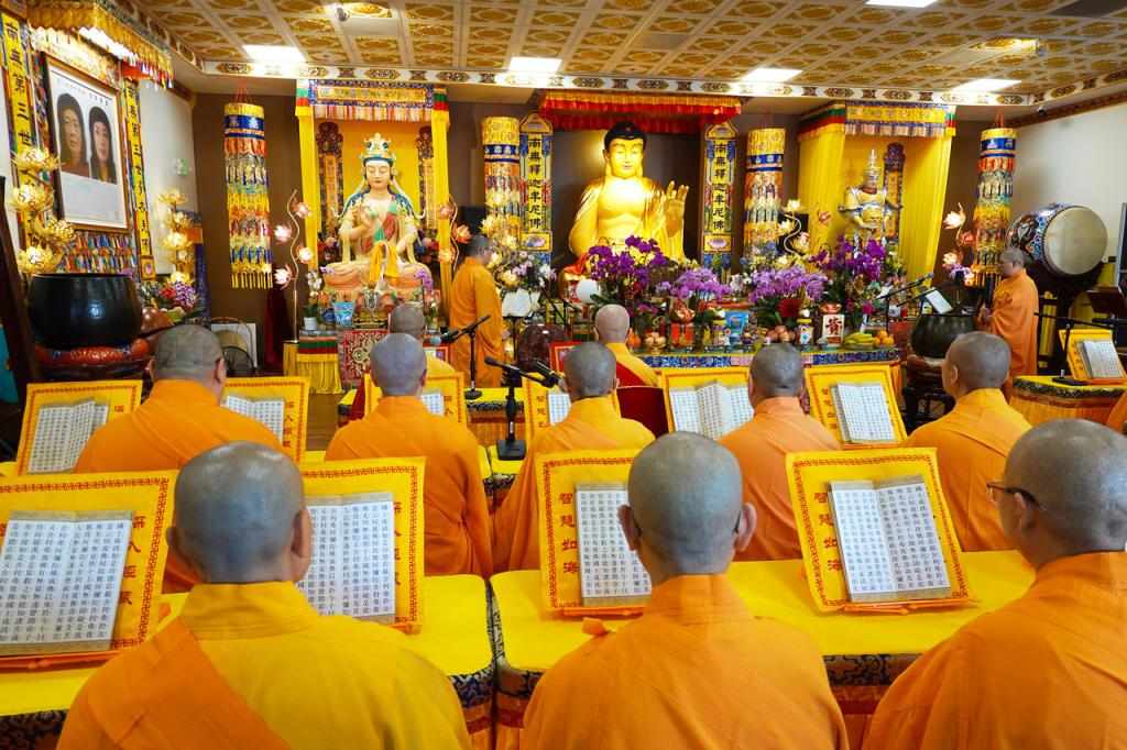 圣蹟寺汇聚慈悲愿力 诵持《阿弥陀经》为苦难众生祈福-图片1