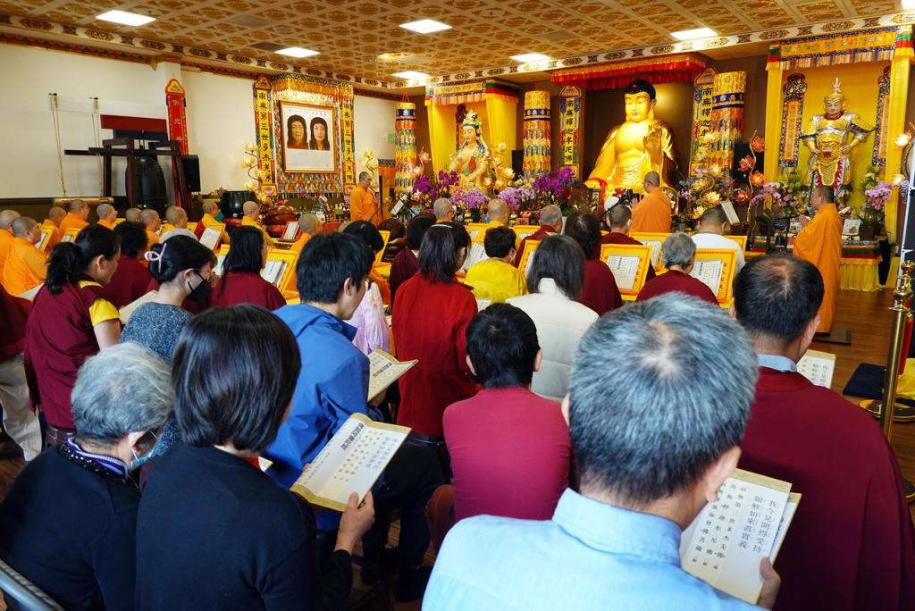 圣蹟寺汇聚慈悲愿力 诵持《阿弥陀经》为苦难众生祈福-图片3